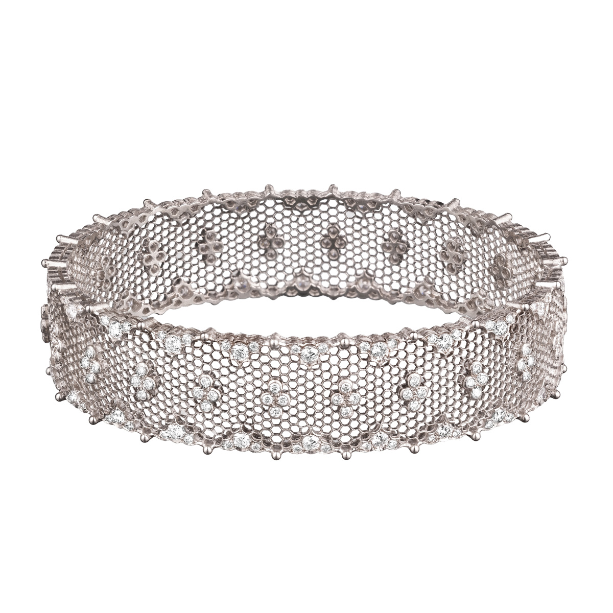 fotografia still life bracciale oro bianco e diamanti
